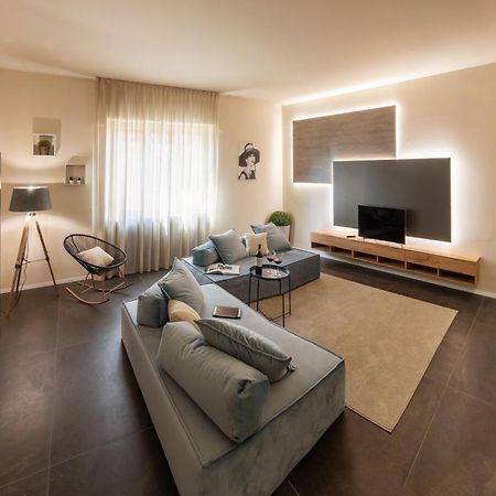 100Towers Deluxe Apartment Alba  Exterior photo